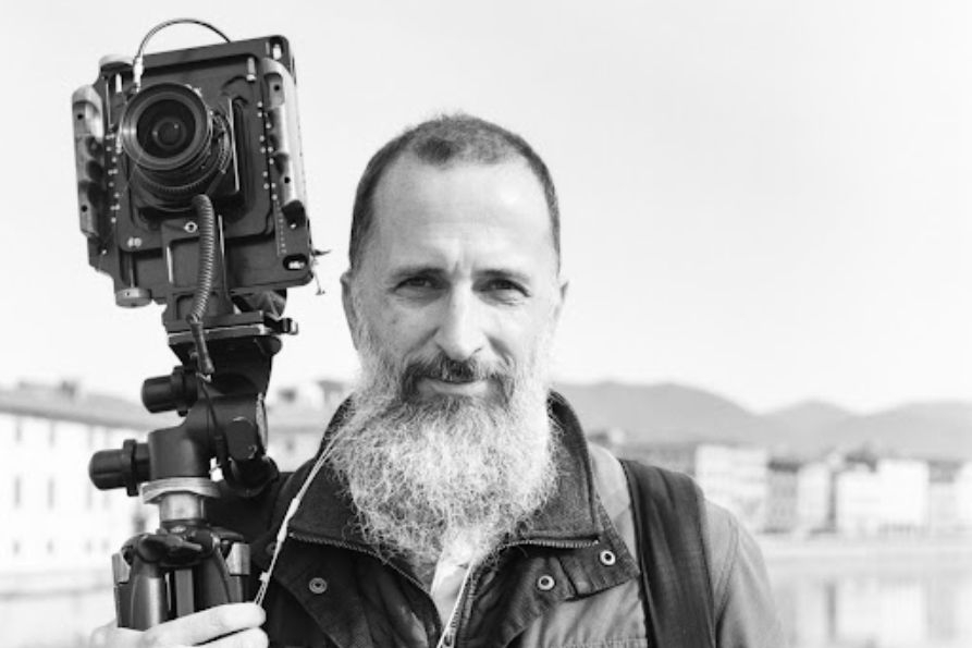 consulta AL-introini conversazioni in cortile-893x595